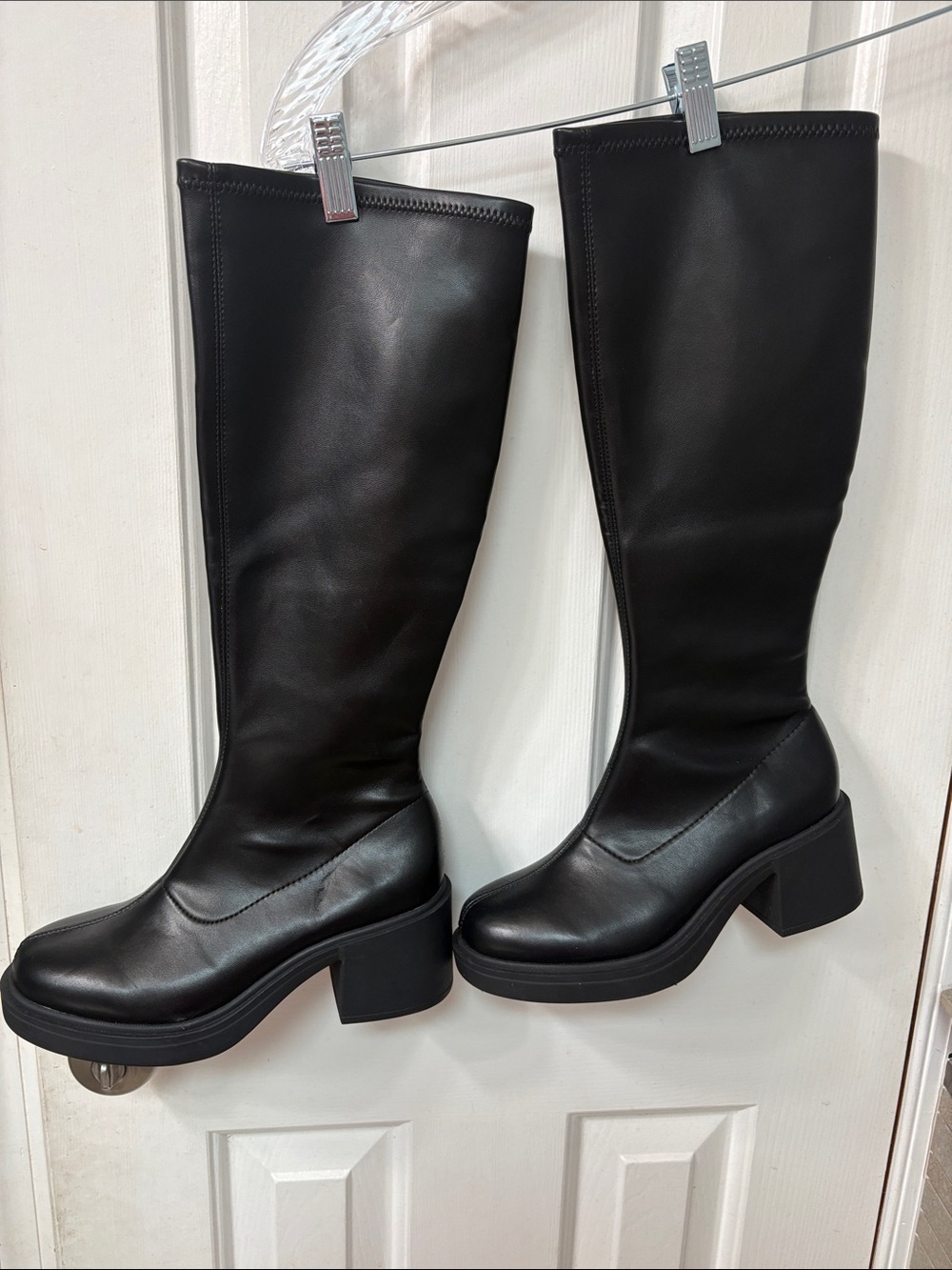 Black Knee-High Chunky Block Heel Boots